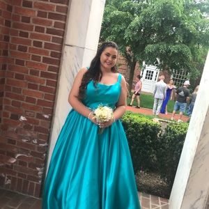 Meet your Posher, Ashlea